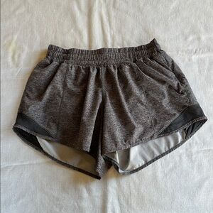 Lululemon Hotty Hot Short Heather Lux Multi Black / Heathered Black 6 Long